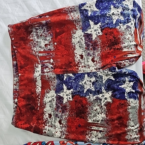 2 LulaRoe USA Leggings, Red, White & Blue, Adult One Size - Picture 8 of 9